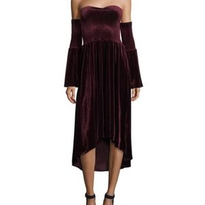 Miranda Off-The-Shoulder Velvet Dress in Maroon